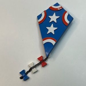 Vintage 1973 Avon Fly-A-Kite Children's Brooch/Pin